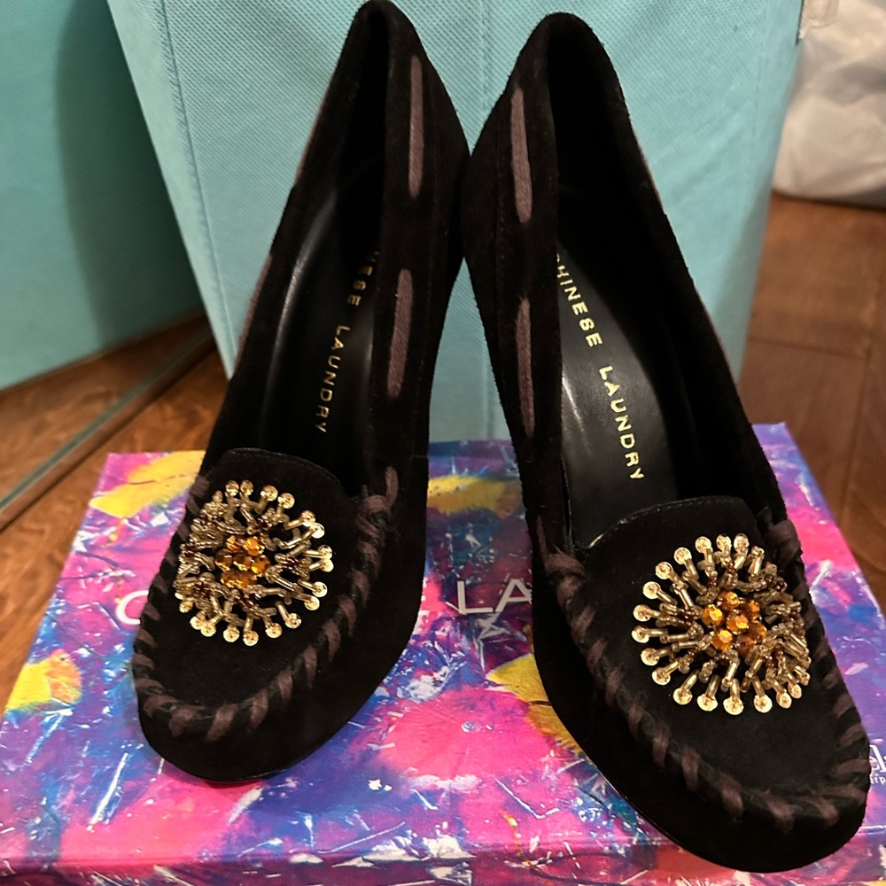 Women Chinese Laundry 7.0 M NEW BOX Black Suede LEATHER Cammie Stiletto Pump
